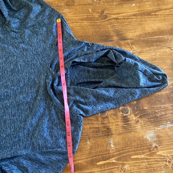 Nike women’s long sleeve dri-fit. Worn but in good condition! Heathered gray. - Picture 5 of 11